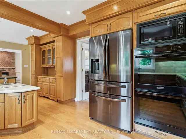 4-Bedroom Family Home in Wedgewood Creek