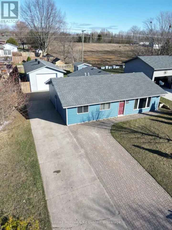 Updated 4-Bedroom Home with Shop and Suite Potential