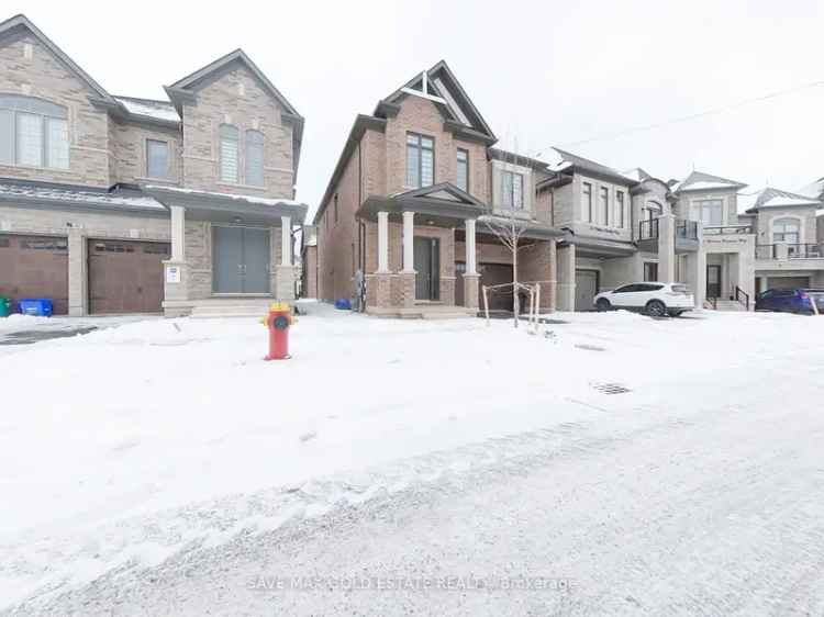 House For Sale in Oakville, Ontario