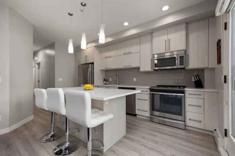 House For Sale in Calgary, Alberta