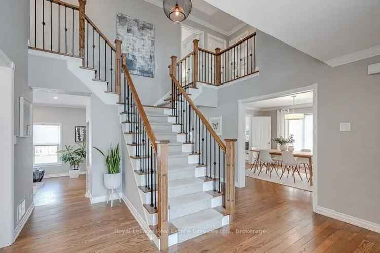 Fully Renovated Executive Home in Glen Abbey 4 1 Beds 4 Baths