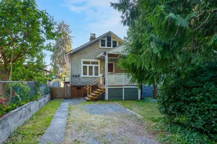 Central Lonsdale House for Sale R2996532
