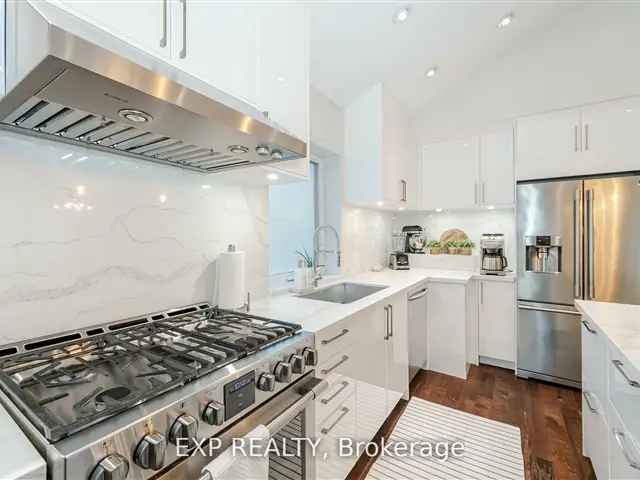 House For Sale in Toronto, Ontario