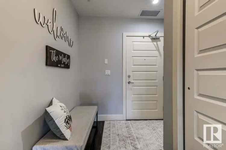 Windermere Mansions Luxury 3-Level Condo 2347 sqft