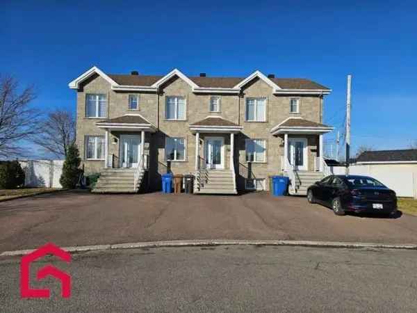 2-Story Townhouse for Sale in Jonquière