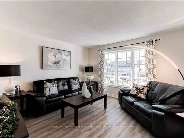 Flamborough Bungalow: 2 Bed 2 Bath Open Concept Home with Private Oasis