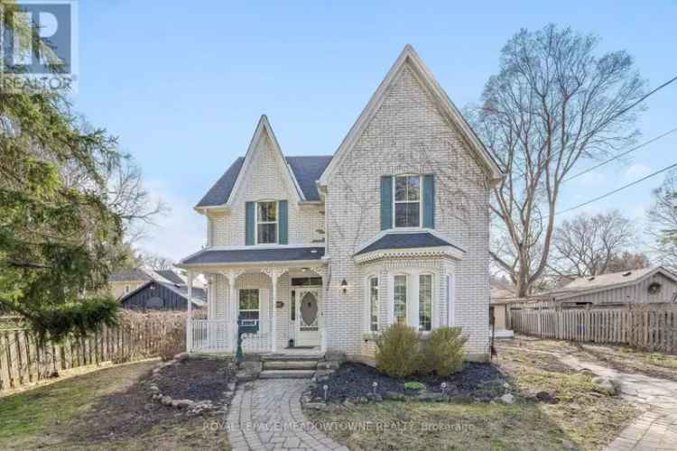 Charming Century Home in Glen Williams