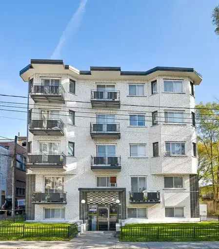 5320 Avenue Bourret -  in Montreal