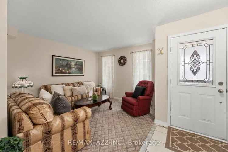 House For Sale in 12, Bayside Gate, Whitby, Ontario