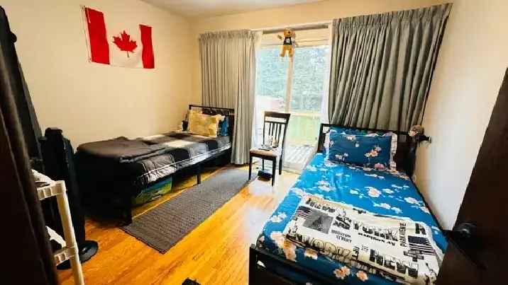 Room for rent in Scarborough furnished shared with great amenities