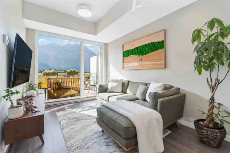 Squamish Penthouse AMAJI 2 Bed 2 Bath Mountain Views