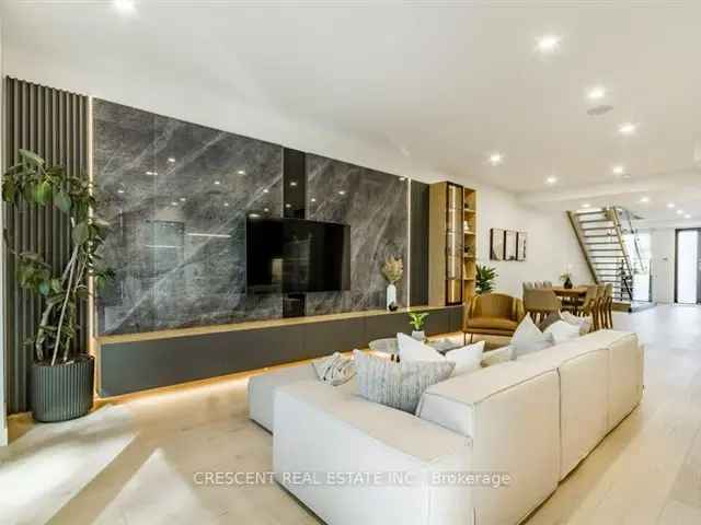 Luxury High Park Swansea Home - Modern Open Concept, 4 Beds, Rooftop Deck