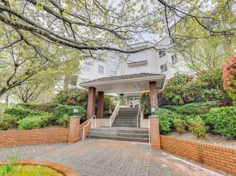 A $549,000.00 Apartment/Condo with 2 bedrooms in Delta Manor, Ladner