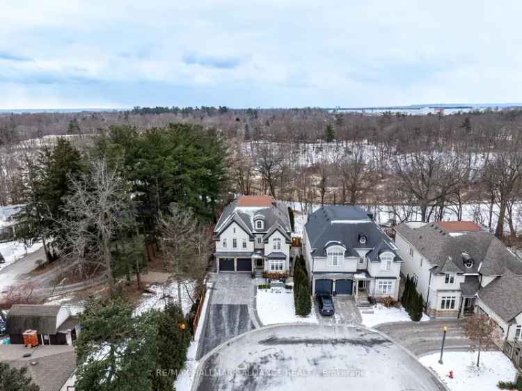 Luxury Bronte Home with Rooftop Terrace and Spa-Like Ensuite