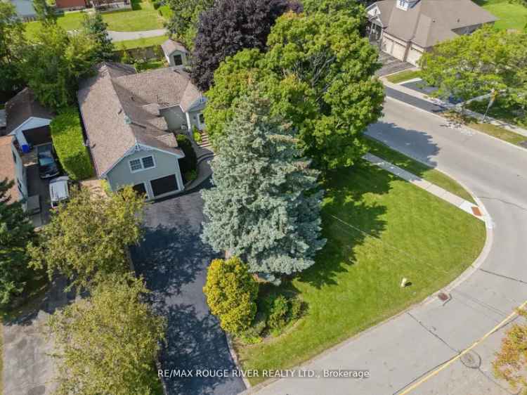 House For Sale in Whitby, Ontario