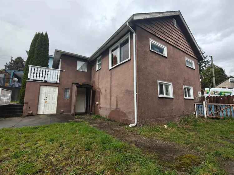 4-Bedroom House on Large Lot - Investment Opportunity