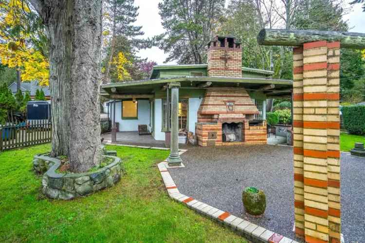 A $1,429,000.00 House/Single Family with 3 bedrooms in Beach Grove, Tsawwassen