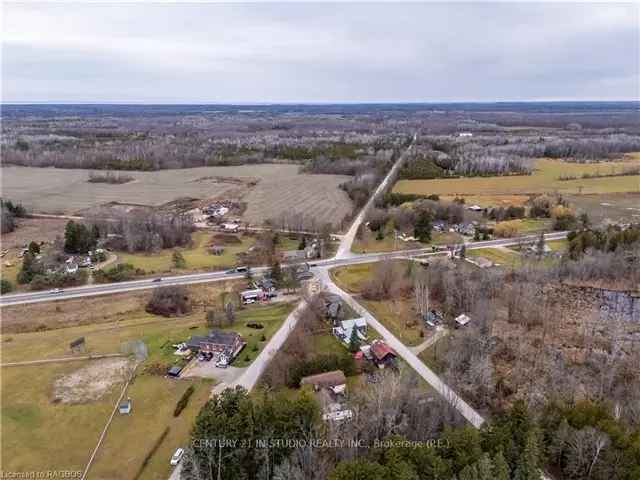 House For Sale in Georgian Bluffs, Ontario