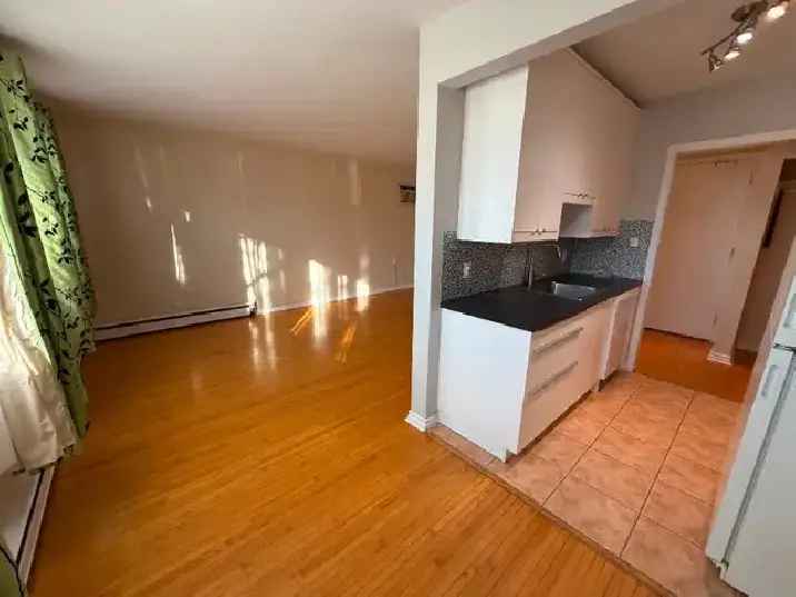 1755 Corydon - 1 & 2 Bedroom Suites for Rent