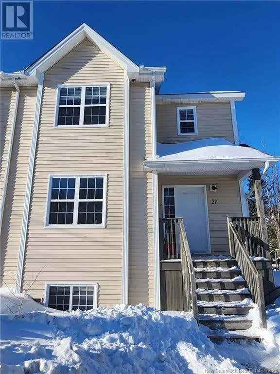 Charming 2-Storey Semi Family Home 3 Beds 25 Baths