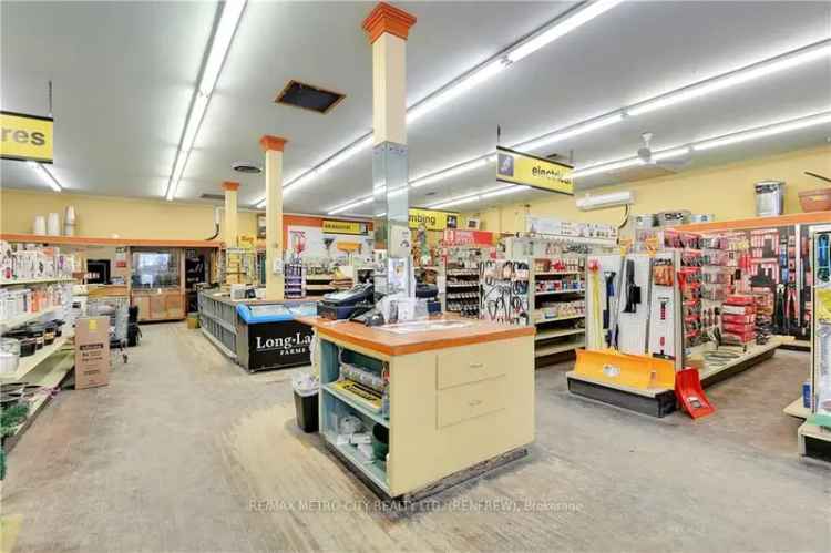 Commercial For Sale in 540, MacY Avenue, Laurentian Valley, Ontario