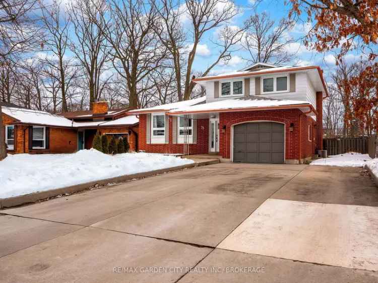 Secord Woods Family Home - Updated Multi-Level with Private Ravine Lot