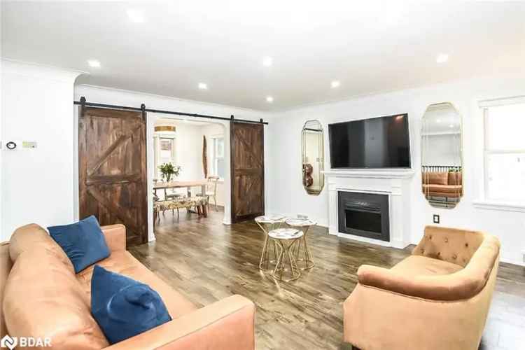 Niagara Falls Bungalow - Updated Kitchen, Finished Basement, Landscaped Backyard