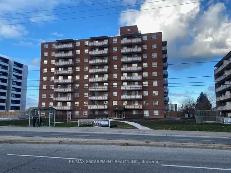 Maintenance Free Living 2 Bed Condo Near Confederation Go Station