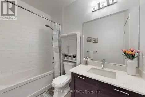 1 1 Bedroom Condo Downtown Toronto 237m²