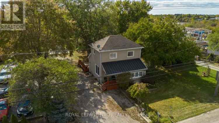 3-Bedroom Home with Quarry Views and Detached Garage