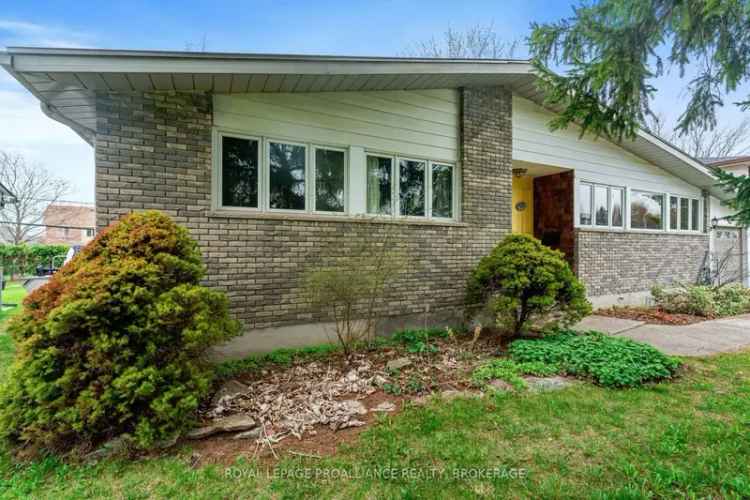 Kingston West End Family Home 3 Bed 2 Bath Newer Roof