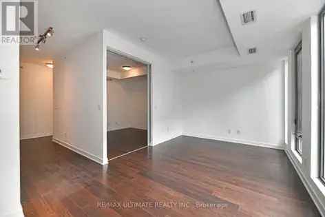 King West 1-Bedroom Apartment 570 sq ft