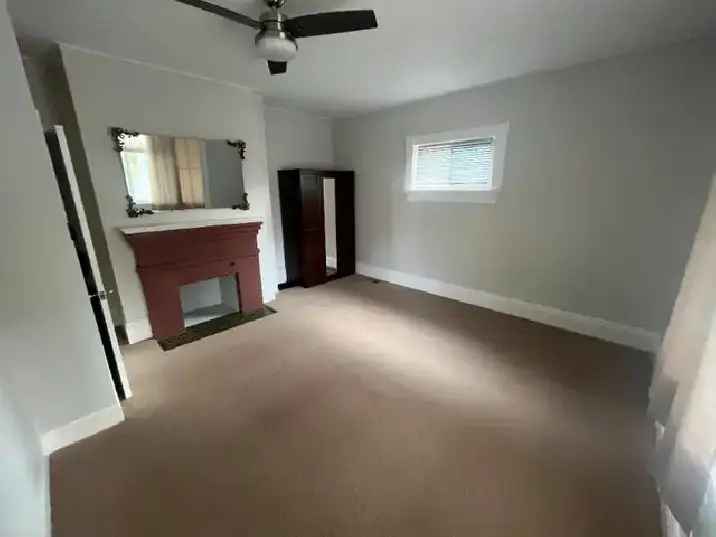 DOWNTOWN - 2 Bedroom with Office/Den