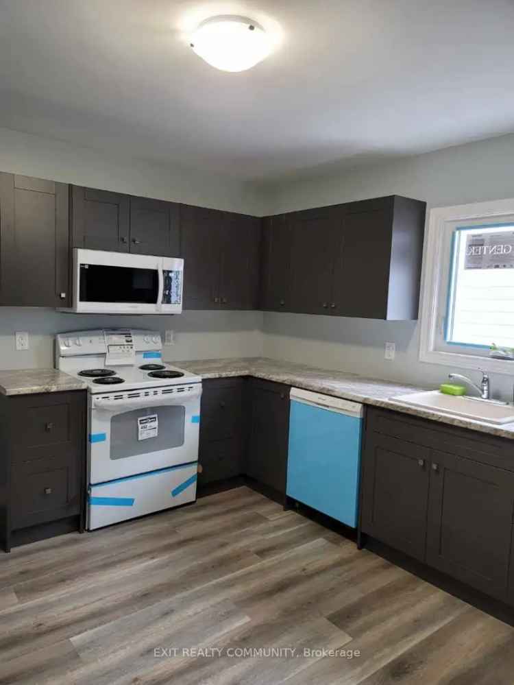 Rent Triplex Near Downtown Sarnia with Multiple Units and Upgrades