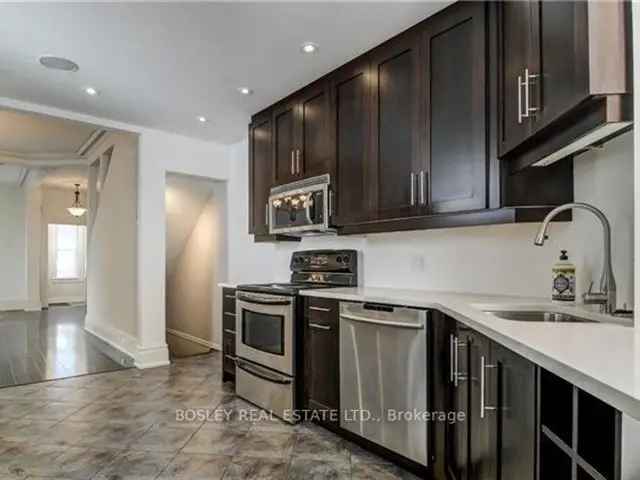 Yorkville 2-Bedroom Victorian Home Near Transit and Parks