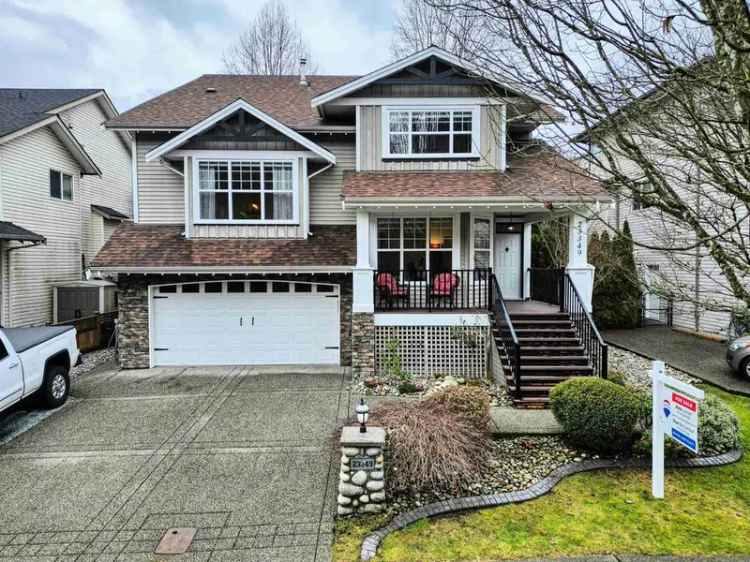 Luxury Home with Cherry Cabinets Granite Countertops and Fireplaces