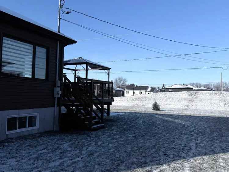 Bungalow for sale, 360, Av. Jean-Lechasseur, Louiseville - Proprio Direct