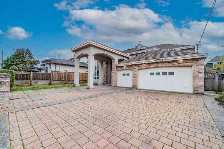 Richmond Seafair Family Home 3357 sq ft 4 Ensuites 2-Bedroom Suite