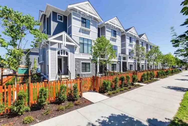 Townhouse For Sale in Surrey, British Columbia