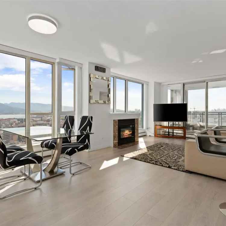 Downtown Vancouver Furnished Apartment with Stunning Views