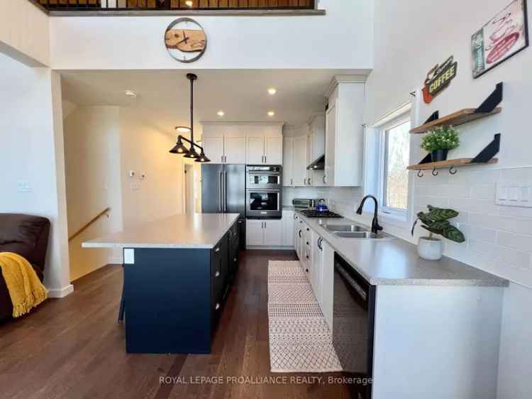 Lake Ontario Waterfront Retreat 2-Bed 3-Bath