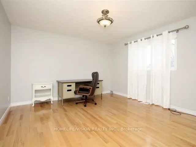 House For Sale in Cobourg, Ontario