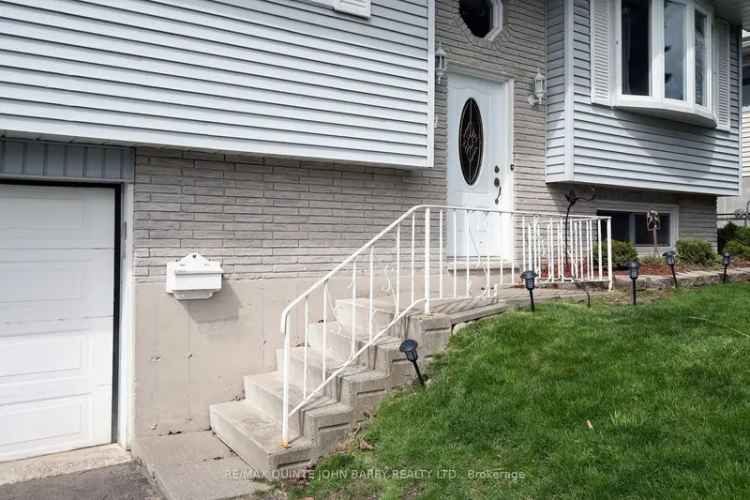 3 Bedroom Trenton Home - Updated Kitchen, Deck, Fenced Yard