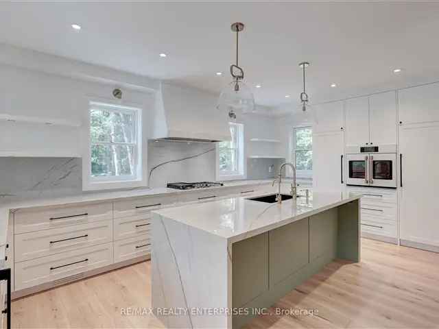 House For Sale in Mississauga, Ontario