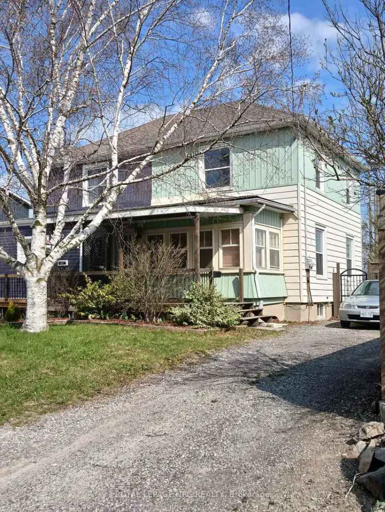 Cozy 2-Bed Semi-Detached Home in Thorold South