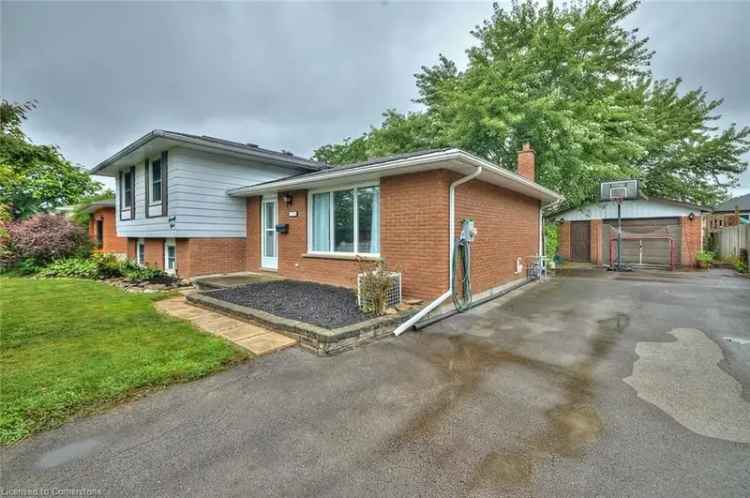 4 Bedroom 2 Bathroom Family Home in Quiet Subdivision