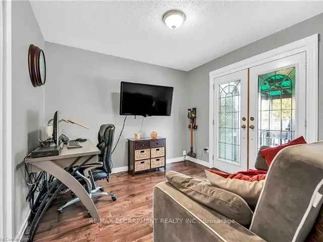 House For Sale in 253, Thorner Drive, Hamilton, Ontario