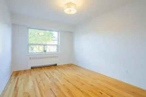 1 room apartment of 65 m² in Montreal