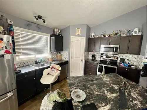 Townhouse For Sale In Johnstone Park, Red Deer, Alberta