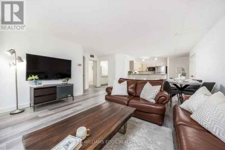 Headon Forest Corner Unit Condo 1100 sq ft Ravine Views